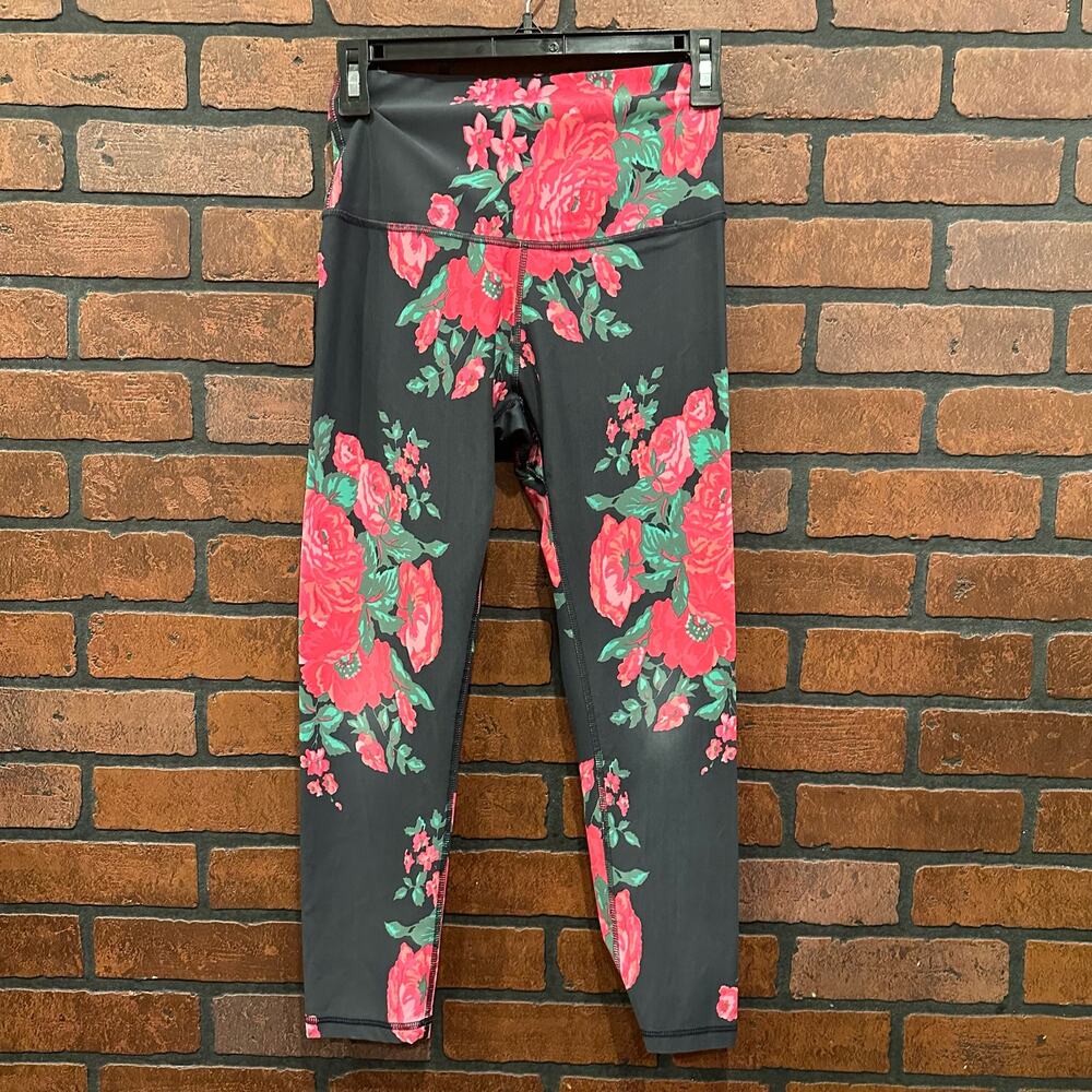 Albion fit pink floral- Antigua extra Small crop leggings xs Gray Compression